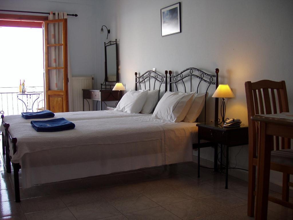 Anniska Hotel Kardamyli Habitación foto