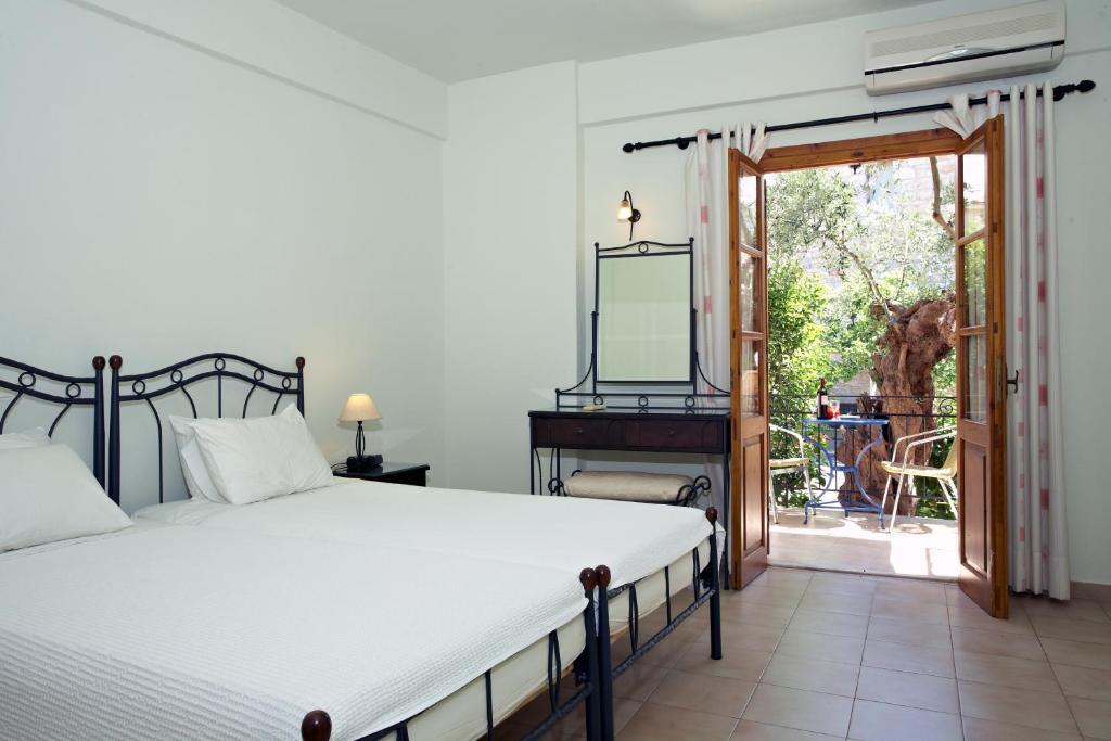 Anniska Hotel Kardamyli Habitación foto